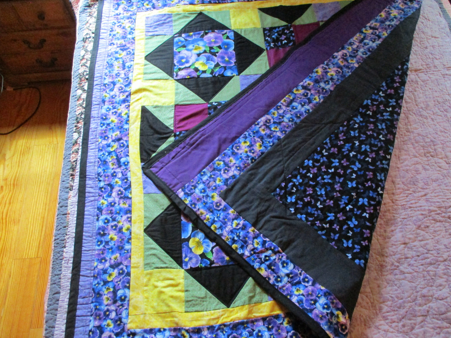 Pansy Lap Quilt
