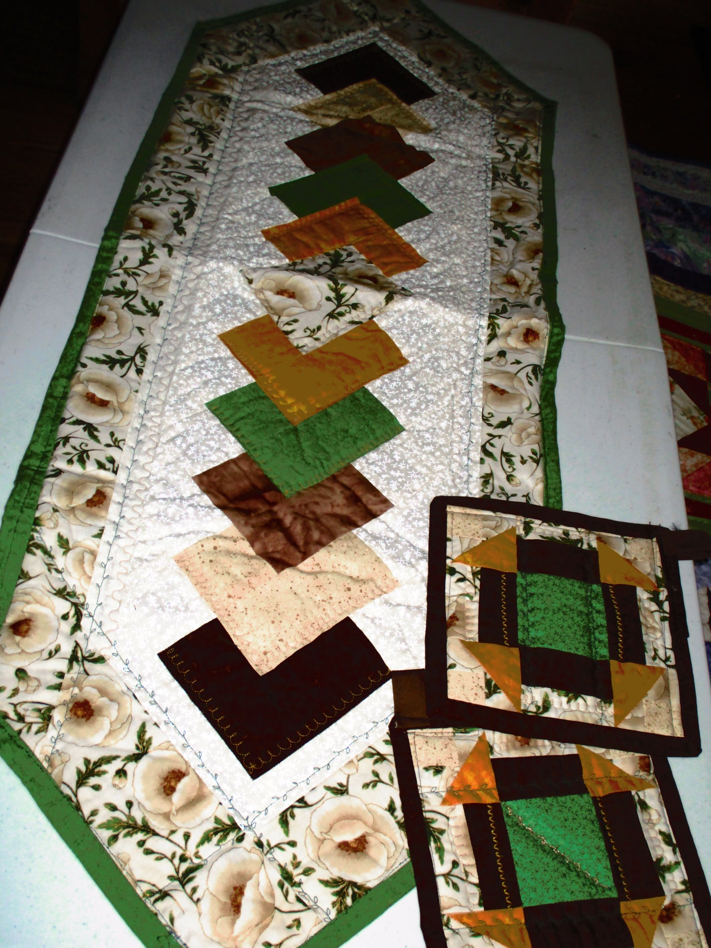 Decorative Table Runner and Pot Holders